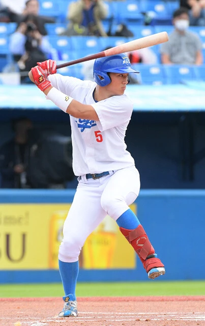 西川と同じ青学大の三塁手・佐々木。打撃の確実性に課題が残るが、爆発力がある長打力が魅力なだけに、今年に克服したいところだ