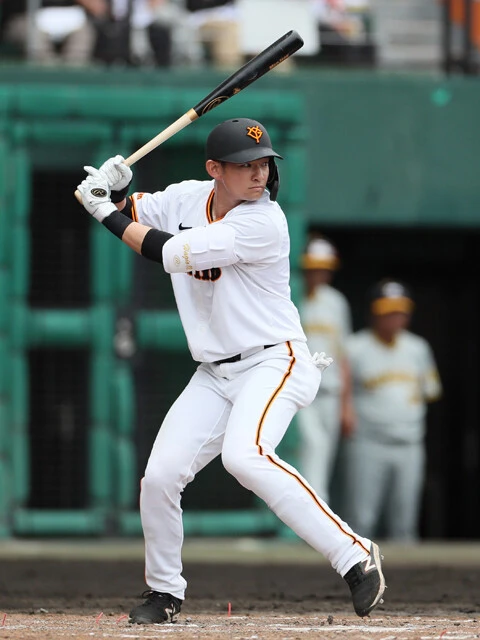 萩尾匡也(読売ジャイアンツ/外野手) 「谷佳知的な打ち方でもあり、実戦的な選手。守備と走塁に課題はあるものの、佐々木同様に期待度は高い」(お股ニキ氏)