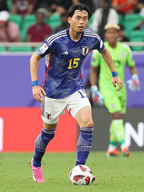 左利きでセンターバックもサイドバックもこなせる190㎝の町田。伊藤不在時のキーマンだ