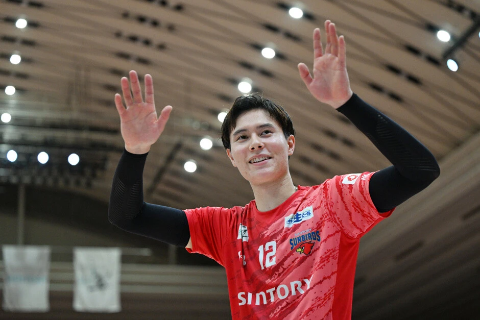 初めて日本国内のリーグでプレーする髙橋 藍(写真)や、同じサントリーの小野寺太志など、パリ五輪を戦った選手たちを中心に人気が沸騰