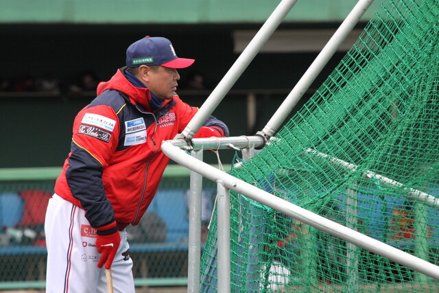 福島入団3年目、岩村明憲に突如降りかかった「総額１億円」の負債。「自分まで逃げることは絶対したくなかった」