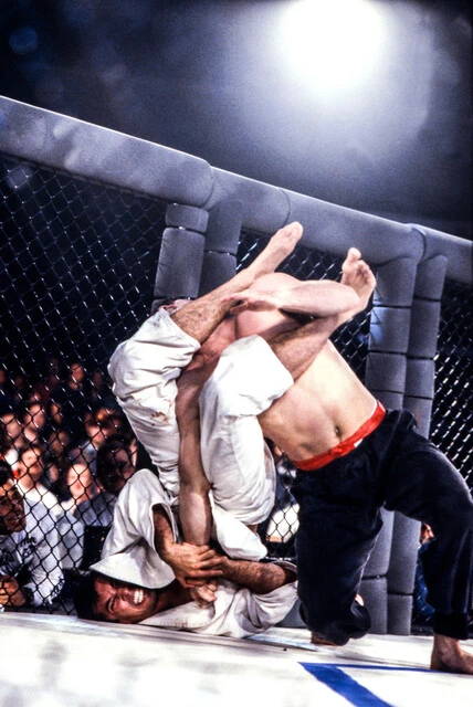 UFC1、2、4をオール一本勝ち(TKO含む)で制し、世界にグレイシー柔術を知らしめたホイス・グレイシー