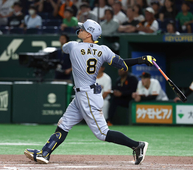 左打者に不利な浜風が吹く甲子園を本拠地として戦いながら40本塁打＆102打点を記録した佐藤輝