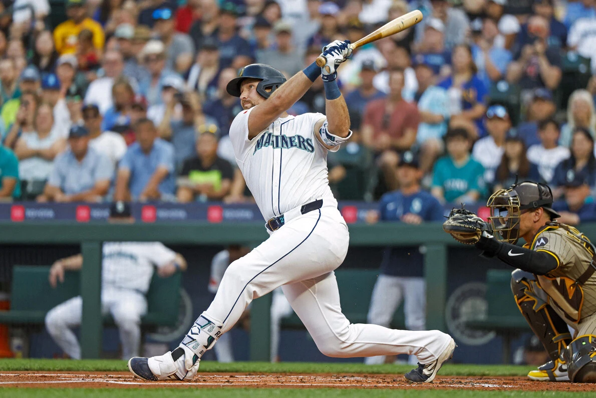 現在リーグトップの51本塁打を記録するローリー。毎月コンスタントに本塁打を量産中