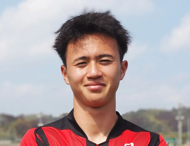 高校卒業と同時にプレミアリーグ入り。北中米W杯も狙う高岡伶颯を直撃！