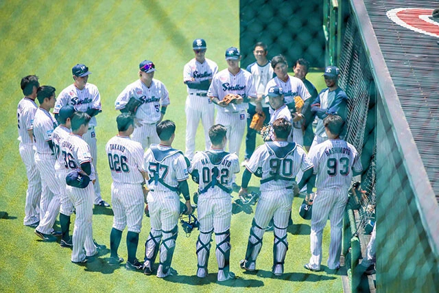 試合前の円陣の様子。