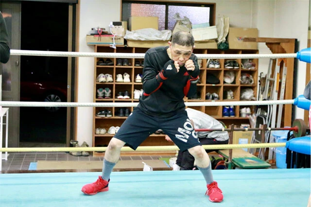 阿久井の叔父にあたる赤澤。現役時代は日本スーパーフライ級2位まで上り詰め、日本タイトルにも挑戦した