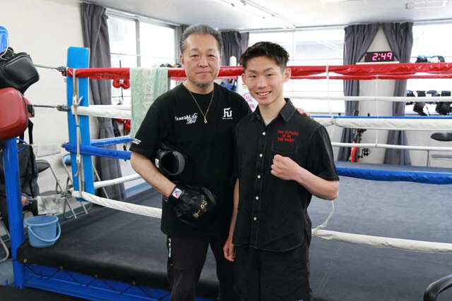 井上尚弥に憧れる19歳のボクサーと、長谷川穂積を育てた62歳のトレーナーの物語【連載・彼らの誇りと絆】（5回連載／第5回）