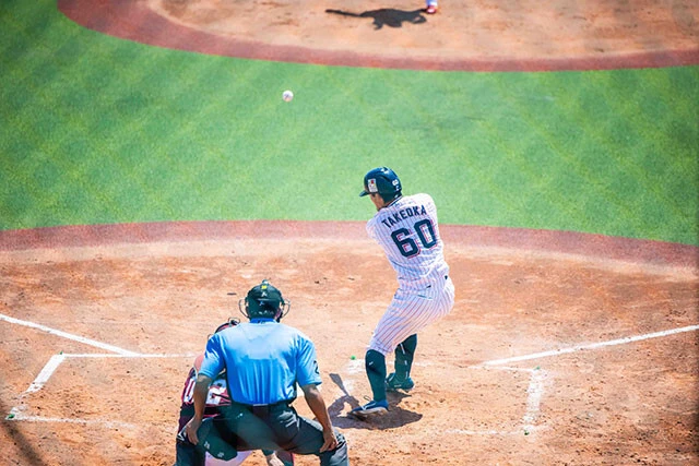 武岡選手がサヨナラヒット! 約一週間後には、神宮球場で劇的なサヨナラ本塁打を放つことに!