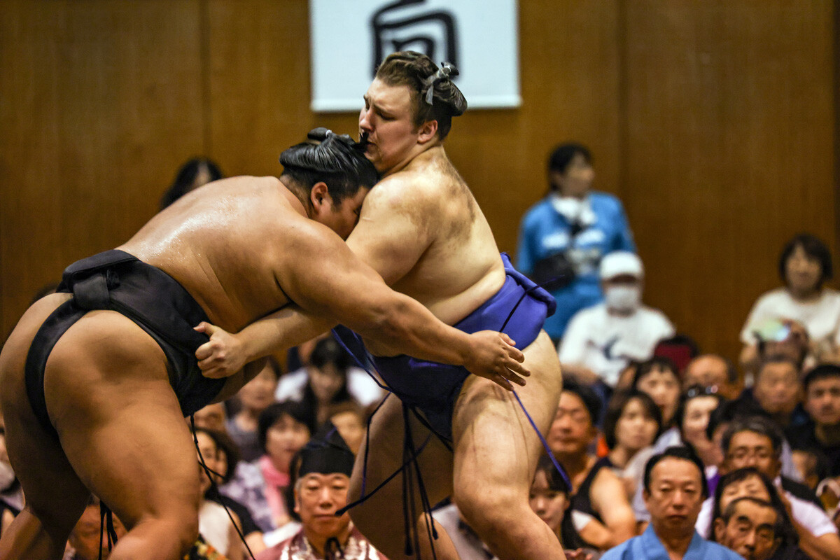 低くてなおかつ前に落ちないレスリング仕込みの取り口を多くのライバルたちが研究してくるが、それを乗り越える自信は十分だ