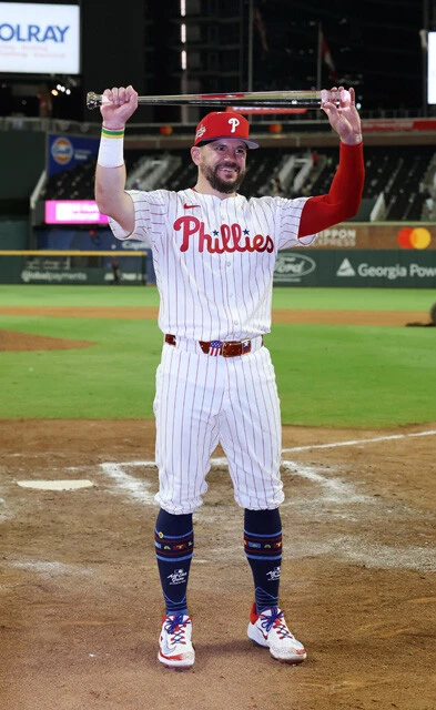 現在49本塁打のシュワーバー。7月、8月は共に月間12本塁打を放つなど好調を維持