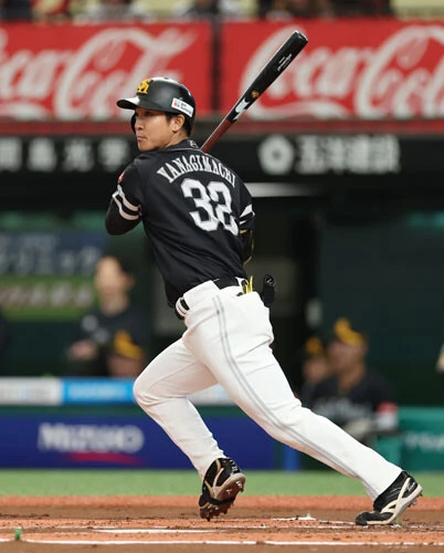 交流戦では打率.397、出塁率.474の好成績を残し、MVPに輝いたソフトバンク・柳町