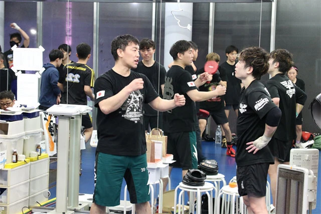 拳四朗は、常に加藤と意見を交わし合いながら練習に取り組んでいる