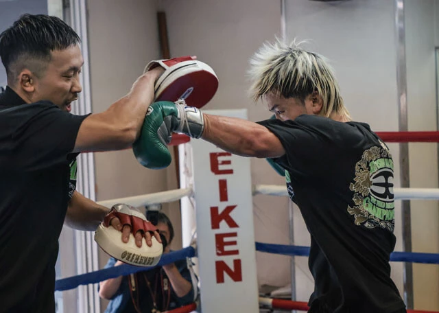 カウンターの天才と呼ばれた元2階級王者栗生トレーナーとの二人三脚