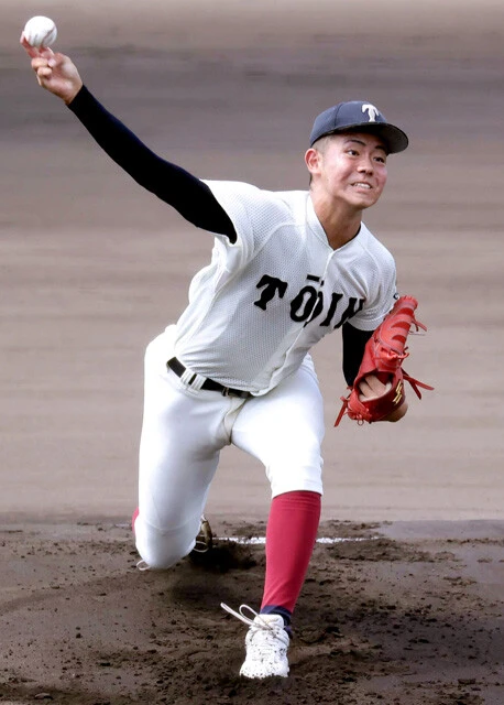 まさかの決勝敗退となった大阪桐蔭のエースの森。最速150キロ超の威力は見せたが、スカウトの判断は?