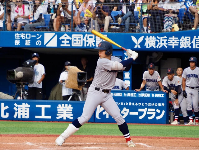 奥村頼人(横浜/神奈川) 神奈川大会では3本塁打と打撃で気を吐いた。投手としても期待される