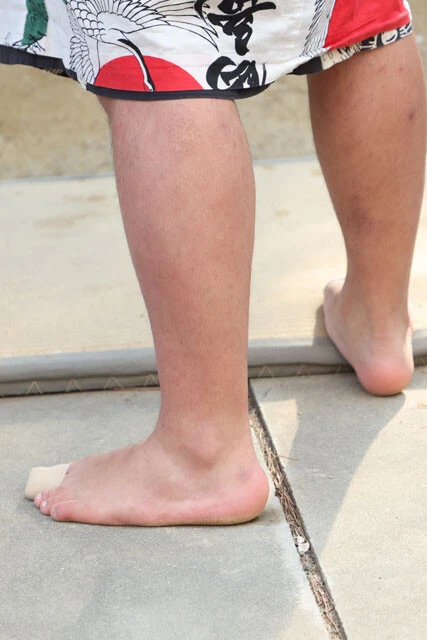 驚くほどしっとりすべすべしている豊昇龍のかかと。本人曰く「手入れはなにもしていない」