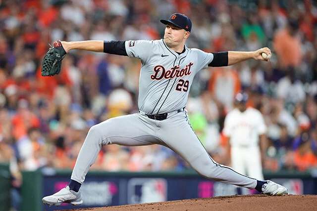 昨年、最多勝・最優秀防御率・最多奪三振の投手3冠を達成し、満票でサイ・ヤング賞を受賞したスクーバル(タイガース)