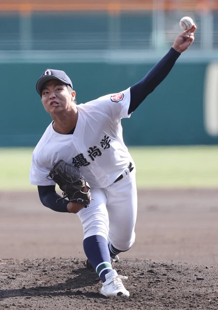 末吉良丞(沖縄尚学) 最速150キロを誇る2年生左腕。沖縄大会の防御率はなんと0.31!