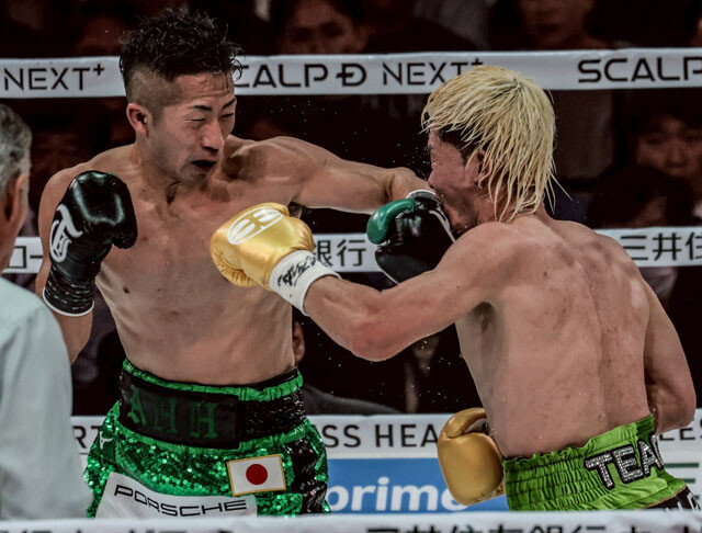 8Rの壮絶な打ち合いの最中、拓真の左が一瞬早く天心の顎を捉える