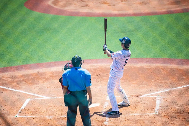 川端選手の上体そらしもじっくり見られます。