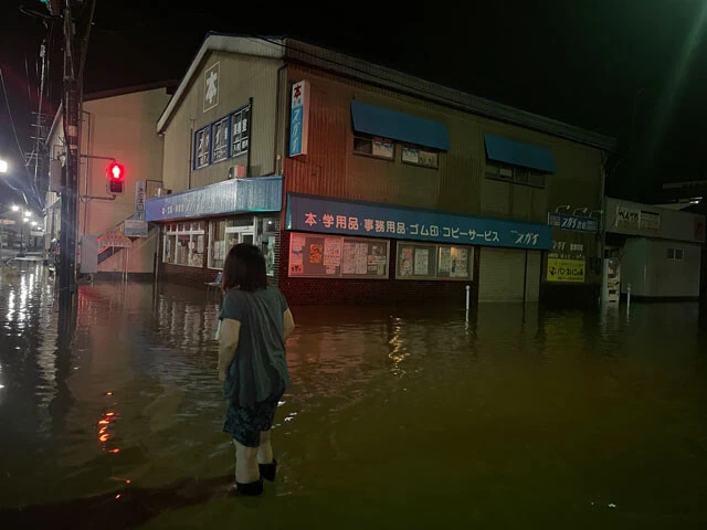 23年7月、町は洪水被害に