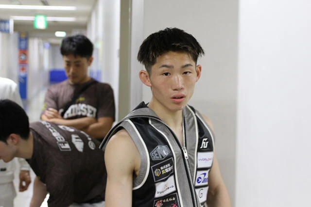 井上尚弥に憧れる19歳のボクサーと、長谷川穂積を育てた62歳のトレーナーの物語【連載・彼らの誇りと絆】（5回連載／第1回）