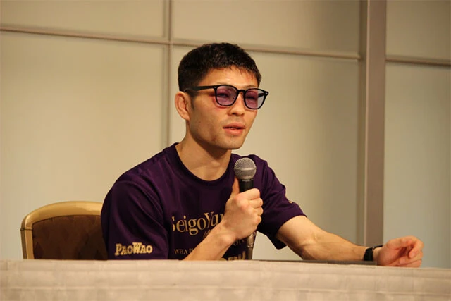 試合翌日の記者会見では、終始穏やかな表情で話したユーリ阿久井