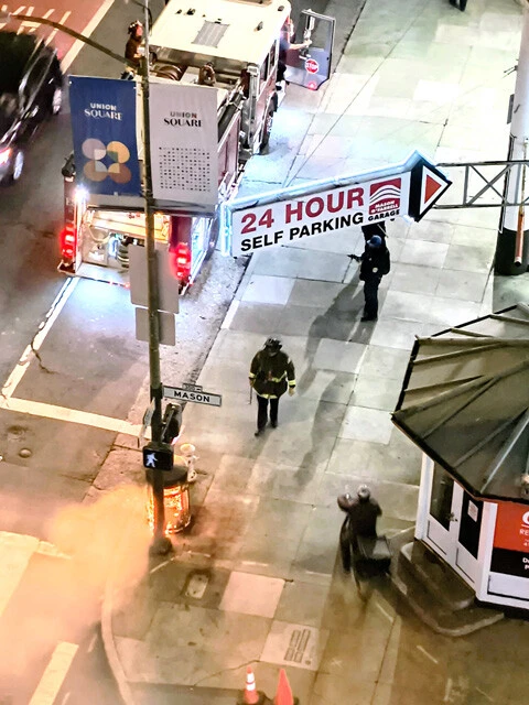 サンフランシスコの中心部で治安が悪いと評判のテンダーロイン地区。ホテルの目の前でゴミ箱が燃やされるのを目撃した