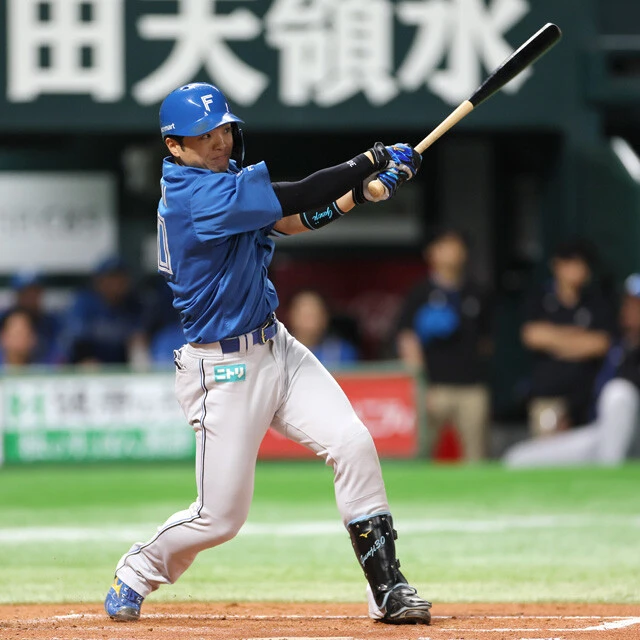 昨季は打率.297、10本塁打でチームの躍進を支えた日本ハム・郡司。今季から背番号3に変更