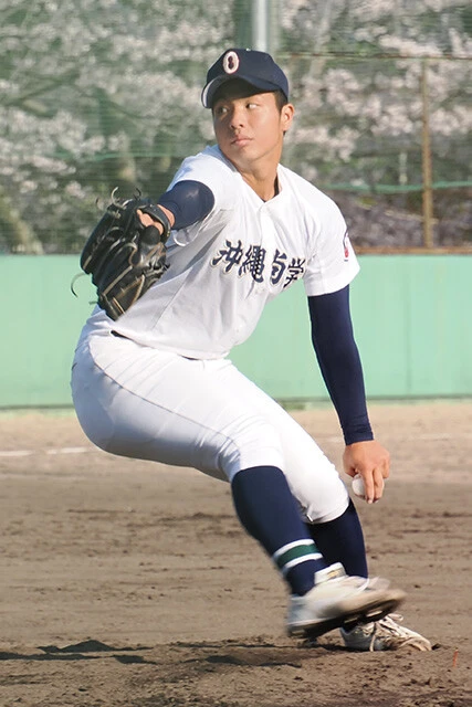 末吉良丞（沖縄尚学）昨夏は2年生ながら、同校を甲子園優勝に導いたサウスポー。ケガを克服できるか