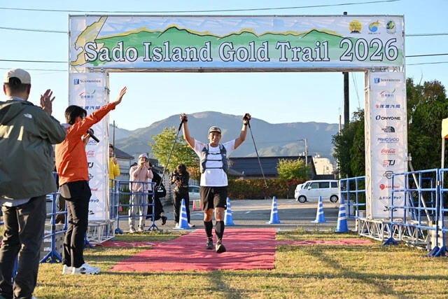 9時間41分かかりましたが、無事完走できました。ゴール直後はもう何もできないくらい疲れ切っていましたが、アフターパーティーの美食と美酒で生き返りました。いやー、本当においしかったし楽しかった（©ALLSO）
