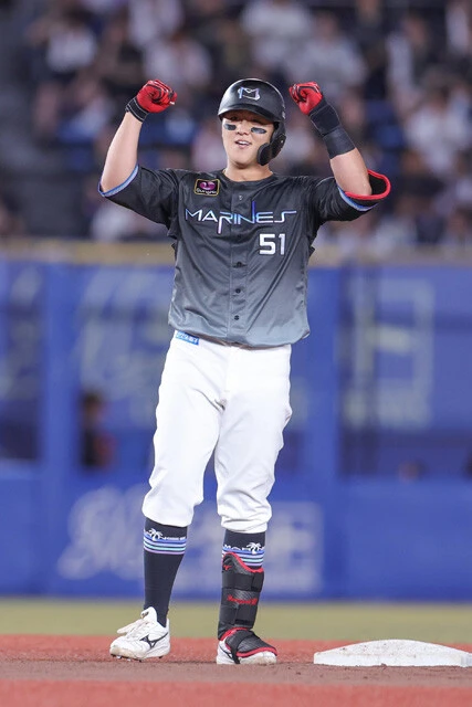 前半戦で早くもキャリアハイの17本塁打をマークしたロッテ・山口。6月、7月は月間打率3割を記録
