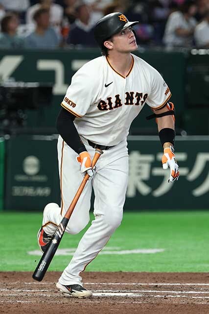 岡本の穴を埋め、チーム最多25本塁打を放ったダルベック。短期決戦では一発が脅威となる