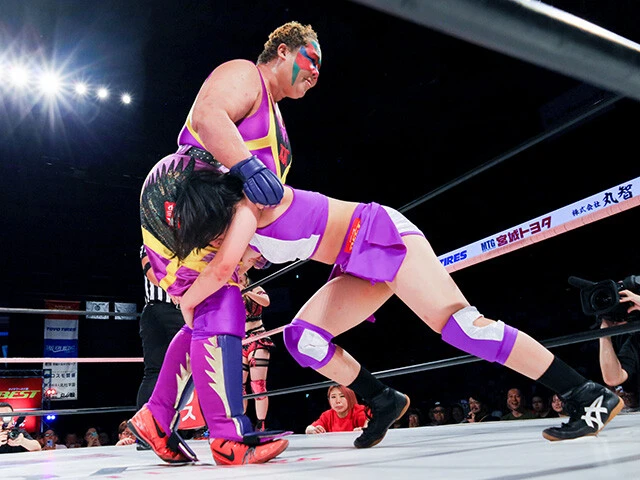 デビュー戦では大御所・アジャコングを相手に意地と気迫を見せつけた趣味は古着屋巡りと怪談ライブに行くこと