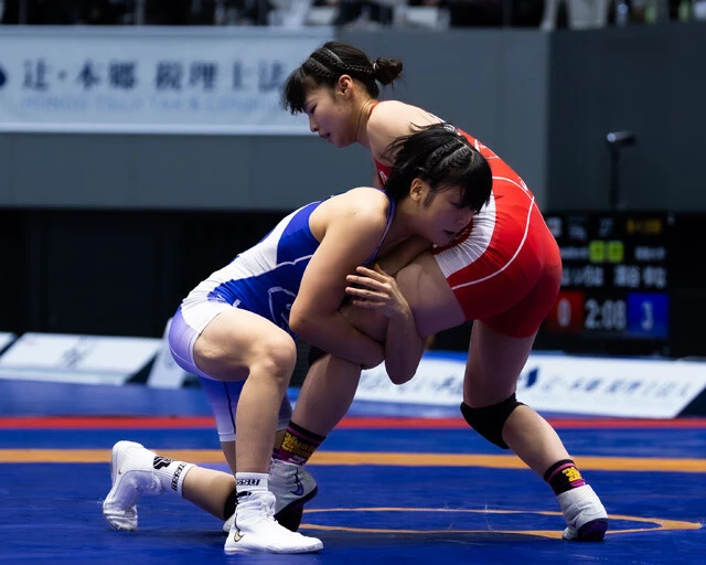 2025年12月に行なわれた、天皇杯全日本選手権準々決勝の様子。足を触らせないレスリングを信条に鉄壁のディフェンスで153連勝を記録している（9月中旬時点）