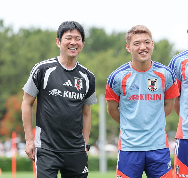 森保ジャパンの初陣となった2018年9月のコスタリカ戦に先発し、A代表デビュー。堂安こそ、森保ジャパンの8年間を体現する選手だ