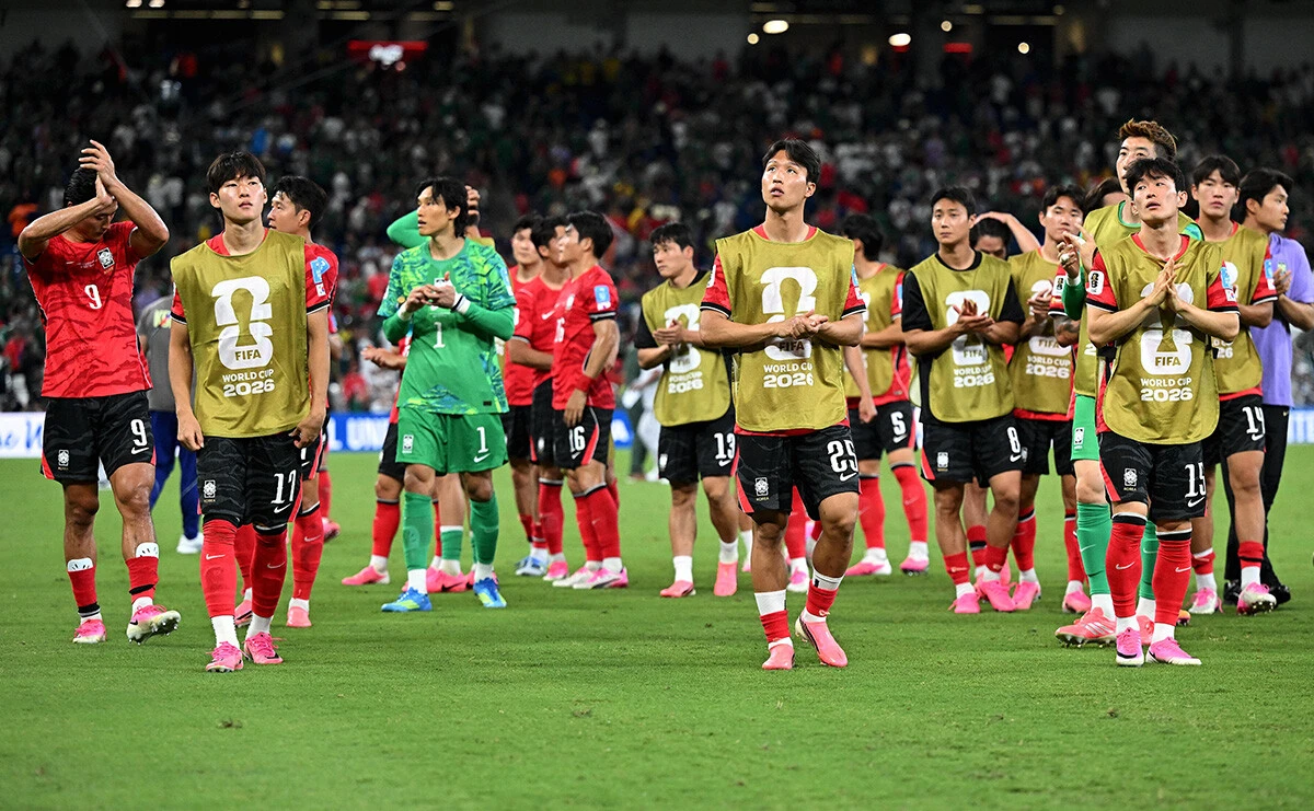 韓国代表の選手たち。同国内では「歴代最強のメンバー」と期待されていただけに敗退には失望が広がった