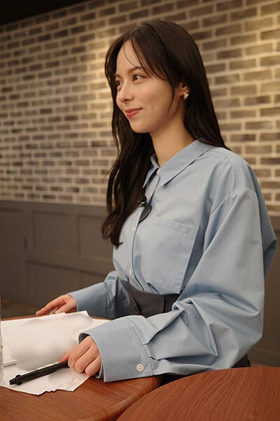 収録中のひとコマ。球春到来に向けて私も準備中です。