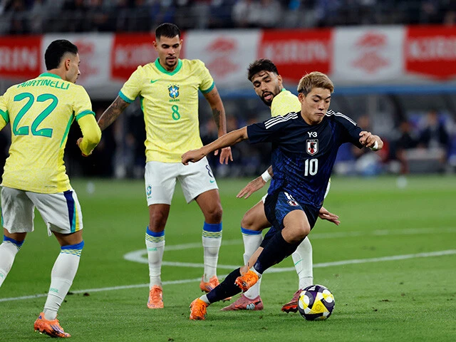 昨年10月の国際親善試合ブラジル戦。右WBとして獅子奮迅の活躍で大金星に貢献
