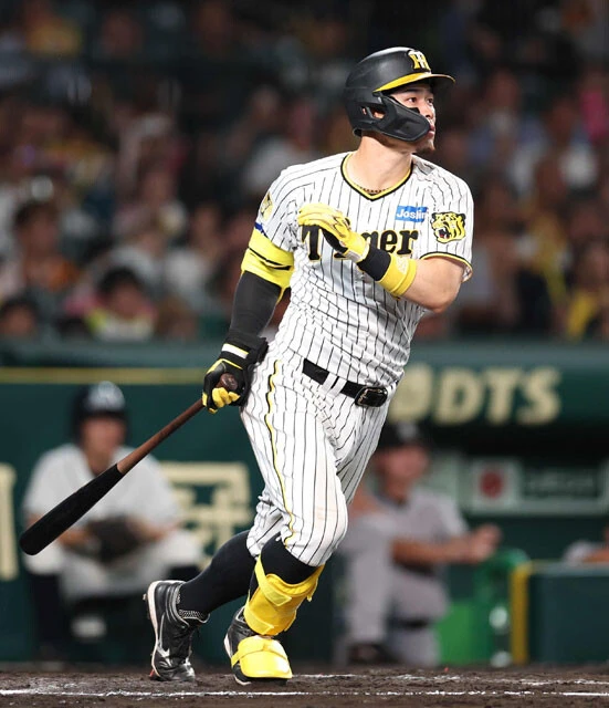 佐藤輝明（阪神／内野手）　昨季は本塁打と打点の2冠に輝き、リーグMVPも受賞。今季は三冠王も狙える状態だ