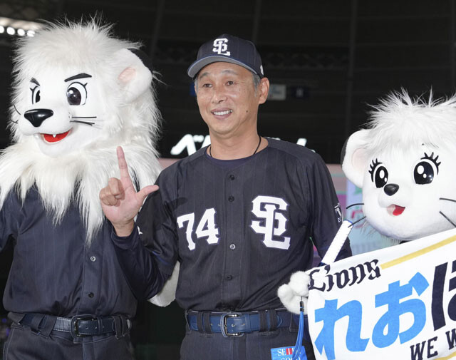 就任2年目で球団初の交流戦V。若手を積極的に起用し、勝ちながら育てる「抜擢と采配」が光る