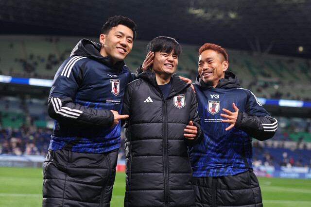 トルシエ氏が注目選手に挙げた、（左から）遠藤、久保、長友。経験豊富なメンバーがお互いをカバーして勝利を目指す