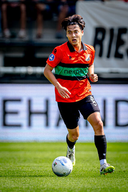 佐野海舟の弟、佐野航大。「攻守で消える時間がほぼなく、10分試合を見れば佐野がチームの中心だと気づけるほど」（レオザ氏）