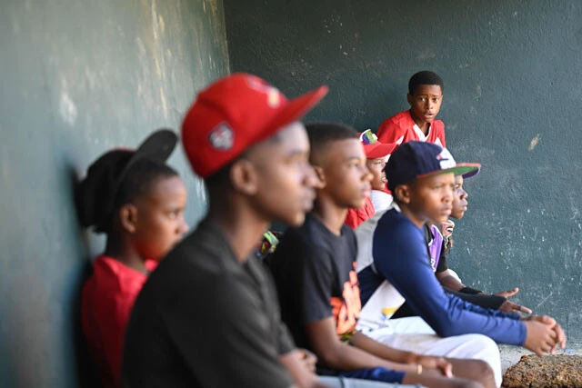 現在、ドミニカ共和国では約4000のプログラマがあり、指導だけでなく、寮で暮らす選手には三食も含めすべて無料で提供される