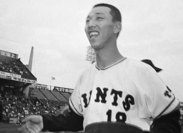 【ノーノー＆3打席連続HR】堀内恒夫（巨人／1967.10.10 vs広島）　プロ2年目、19歳の堀内が投げてはノーヒッター、打っては3打席連続本塁打（これだけでも投手では史上唯一）の独壇場。8回に4打席連発を狙うも単打に終わり、ベンチに帰ったところで「あと3人でノーノーだ。しょうがねえ、やるか」と気づいたという「悪太郎」。