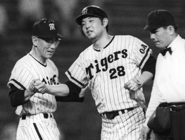 【自らのサヨナラHRで延長11回ノーノー達成】江夏 豊（阪神／1973.8.30 vs中日）　延長11回まで一本のヒットも許さず、その裏に先頭で打席に立ち、ライトスタンドへサヨナラホームラン。ここで「野球はひとりでもできる」との名言を生んだといわれるが、実際は記者の言葉に「そうやね」と言っただけだとか。延長戦のノーヒッターは日本プロ野球史上唯一。