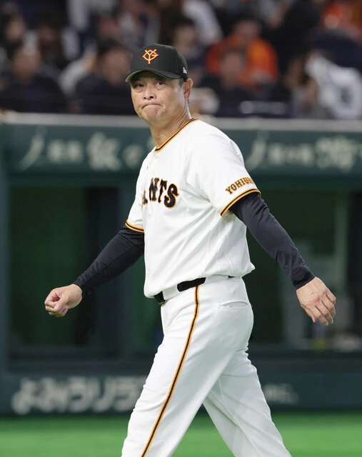 電撃的な監督辞任もあったが、前半戦を終え同率首位の巨人。橋上監督代行の手堅い采配が光る