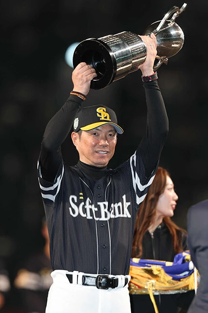 昨季、2年連続リーグ優勝を達成し、5年ぶりの日本一に輝いたソフトバンク・小久保監督