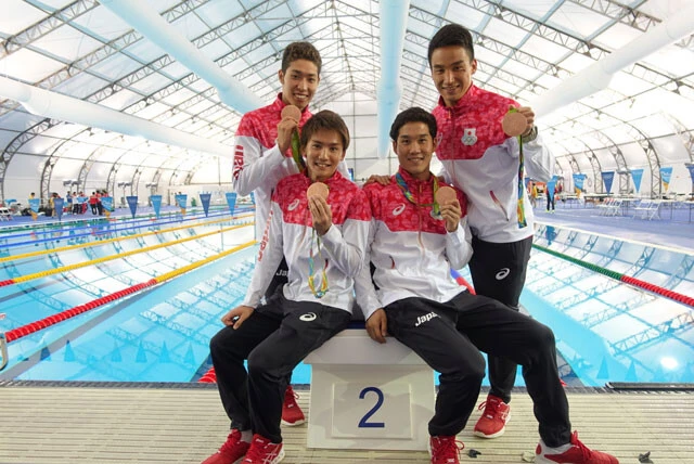 銅メダル獲得後にパシャリ。彼らとは公私共にいまだに良い関係が続いています